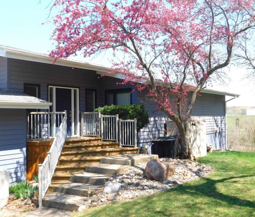 818 Charles St, Denison, IA, 51442-1037 | Card Image