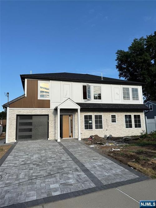25 Hahn Ave, Rochelle Park, NJ, 07662-3501 | Card Image