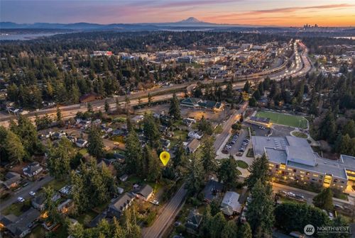 104 Ne 120th St, Seattle, WA, 98125-4736 | Card Image