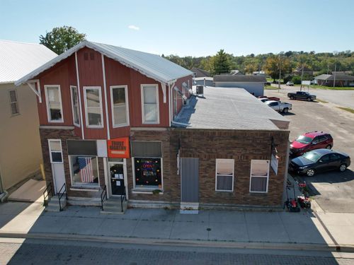 249 Center St, Elgin, IA, 52141-9334 | Card Image