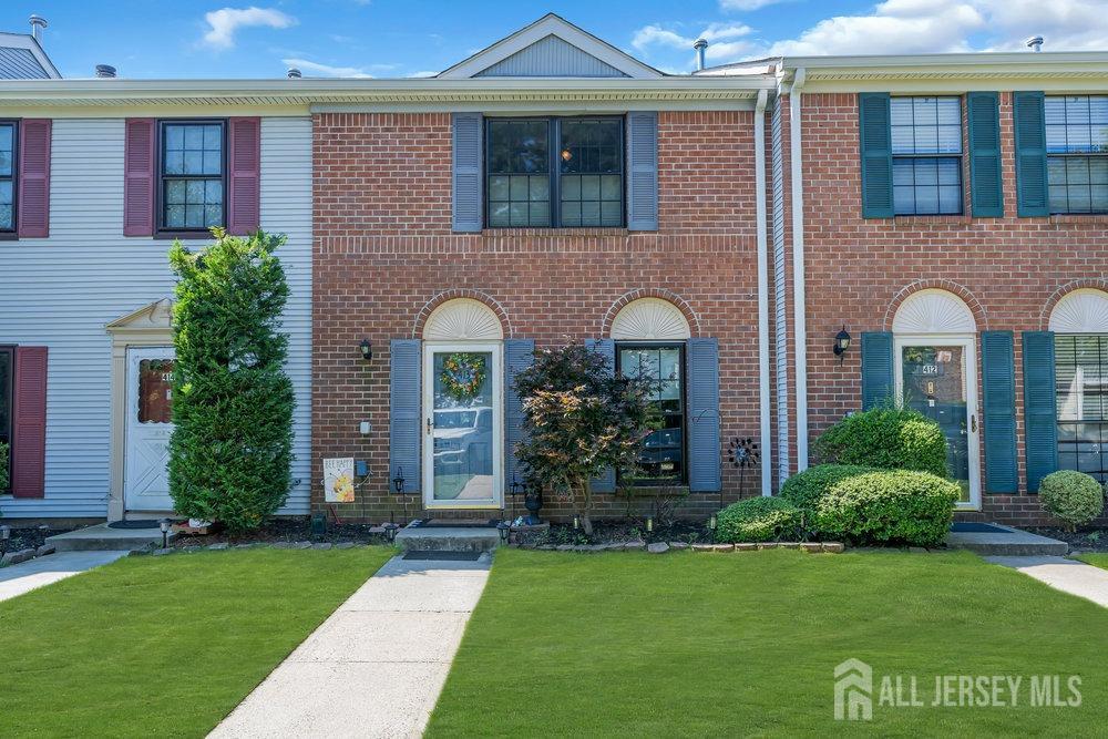Danbury Ln, East Brunswick, NJ 08816