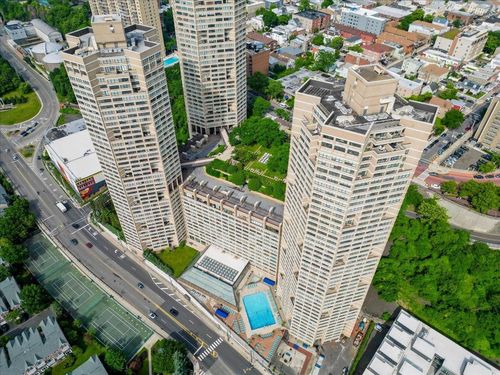 35f-7002 Kennedy Blvd E, Guttenberg, NJ, 07093-4947 | Card Image