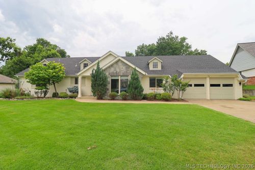 5230 S Irvington Pl, Tulsa, OK, 74135-7516 | Card Image