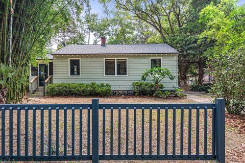 927 7th Ave, Gainesville, FL, 32601-5653 | Card Image