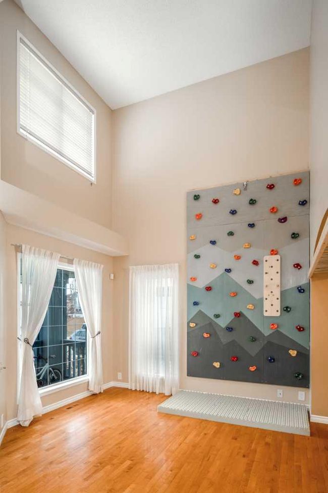 69 Millview Pk Sw, House other with 5 bedrooms, 4 bathrooms and 4 parking in Calgary AB | Image 12