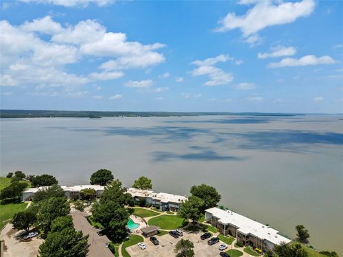 105-109 Harbor Dr, Runaway Bay, TX, 76426-9714 | Card Image