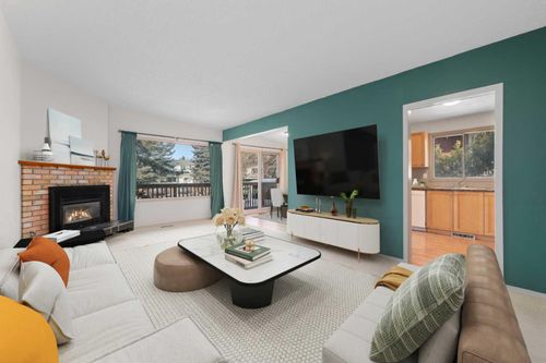 73 / 75 Dalton Bay Nw, Calgary, AB, T3A1H7 | Card Image