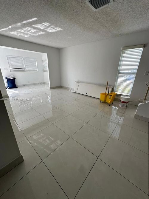 0-700 Sw 80th Ter, North Lauderdale, FL, 33068-2129 | Card Image