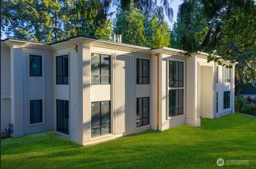 2837 Evergreen Point Rd, Medina, WA, 98039-1524 | Card Image