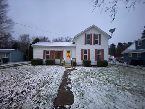 217 Cedar St, Paw Paw, MI, 49079-1108 | Card Image