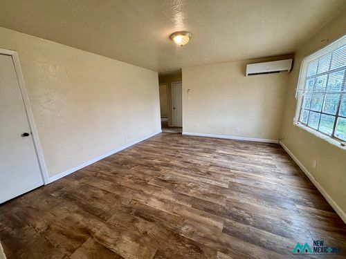 304 S Sycamore Ave, Roswell, NM, 88203-1612 | Card Image
