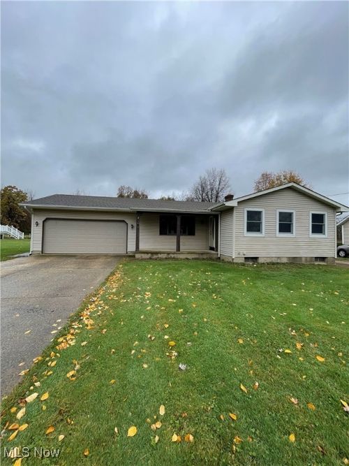 244 W Main St, South Amherst, OH, 44001-2926 | Card Image