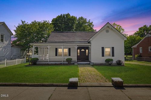 305 Broad St, Oxford, NC, 27565-2905 | Card Image