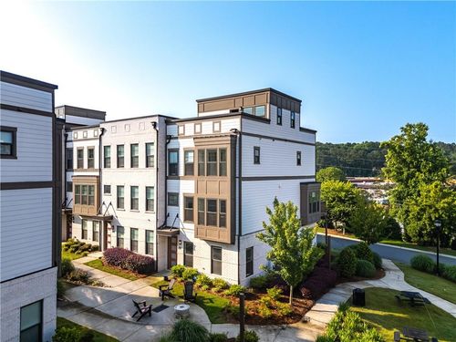 2076 Holtz Ln, Atlanta, GA, 30318-9306 | Card Image