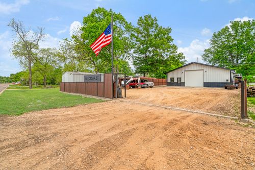 140 N Cedar St, Blossom, TX, 75416-2508 | Card Image