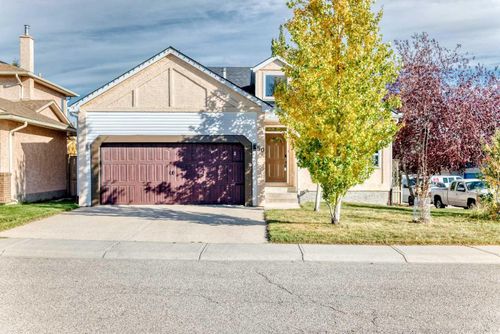 50 Hawkbury Close Nw, Calgary, AB, T3G3N2 | Card Image