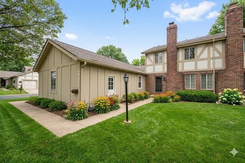 10111 Edelweiss Cir, Merriam, KS, 66203-4608 | Card Image