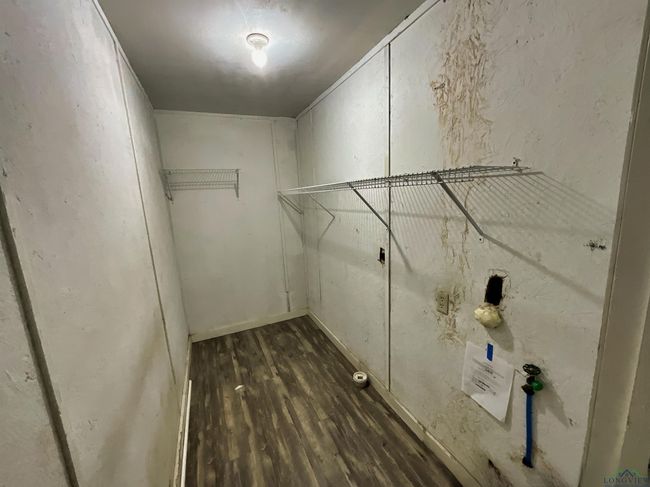 1004 W Sabine St, House other with 2 bedrooms, 2 bathrooms and null parking in Carthage TX | Image 16