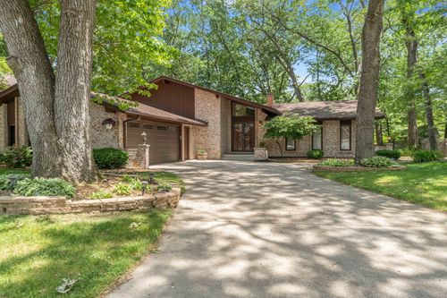 18039 Whitman Ln, Lansing, IL, 60438-1579 | Card Image
