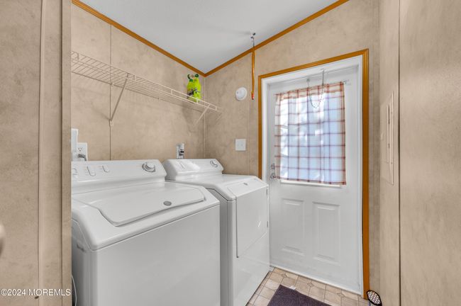 Laundry Room and backdoor | Image 16