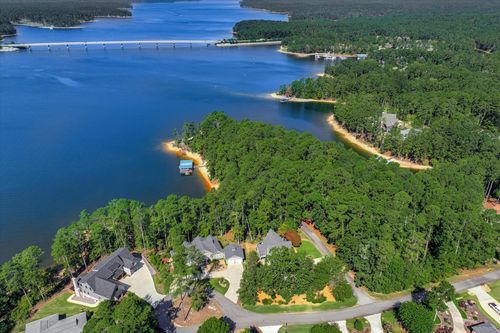 202 Deer Run Ln, Mc Cormick, SC, 29835-3411 | Card Image