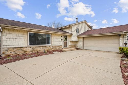 312 N 7th St, Waterford, WI, 53185-4506 | Card Image