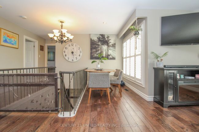 2046 Meadowview Rd, House other with 4 bedrooms, 3 bathrooms and 4 parking in Peterborough ON | Image 10