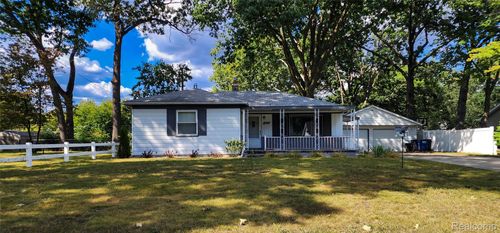 36012 Manila Ave, Westland, MI, 48186-8302 | Card Image