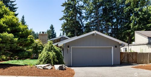 6401 146th Ave Ne, Redmond, WA, 98052-4616 | Card Image