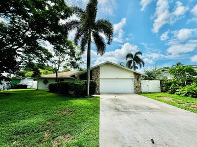 172 Sandpiper Avenue, House other with 3 bedrooms, 2 bathrooms and null parking in Royal Palm Beach FL | Image 2