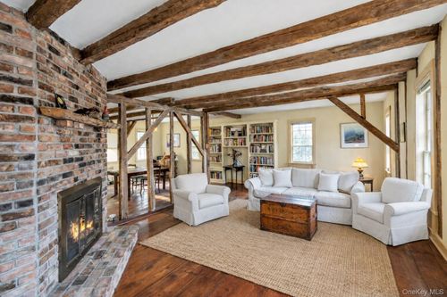 5050 Pequash Ave, Cutchogue, NY, 11935-2262 | Card Image