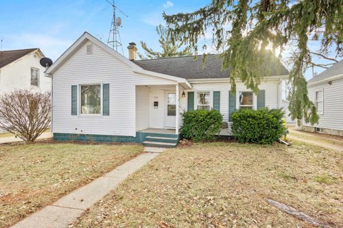 218 W Emmett St, Portage, WI, 53901-1638 | Card Image