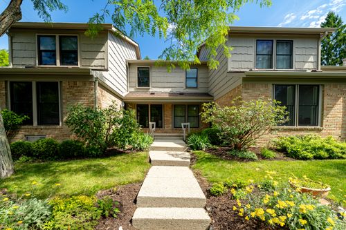 61-2254 Rivenoak Ct, Ann Arbor, MI, 48103-2375 | Card Image