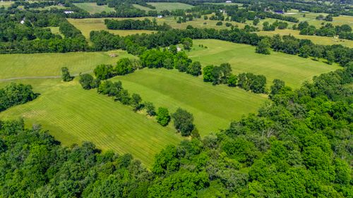 -001-2639 Weisenberger Mill Rd, Midway, KY, 40347-6022 | Card Image