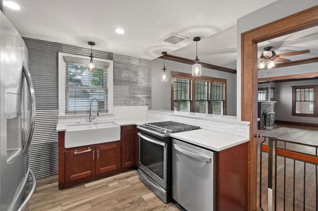 304 W Keith Ave, House other with 4 bedrooms, 2 bathrooms and 2 parking in Waukegan IL | Image 25