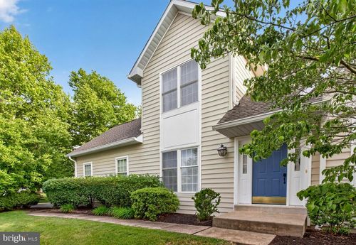 129 Birkdale Dr, BLUE BELL, PA, 19422-3271 | Card Image