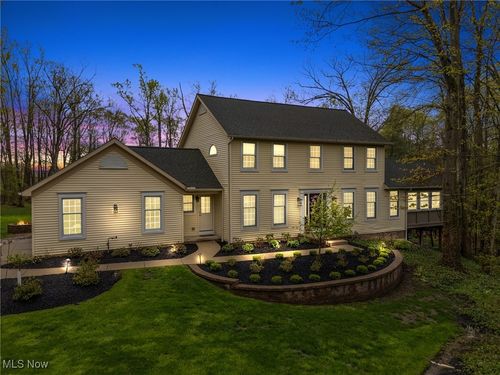 10945 Burlington Ridge Dr, Chardon, OH, 44024-9465 | Card Image