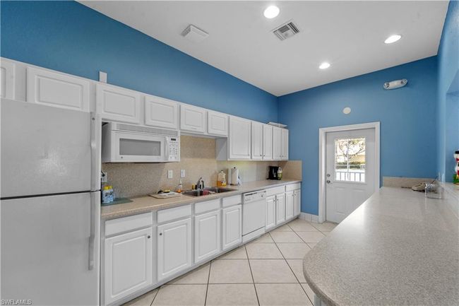 APT-203 - 14769 Calusa Palms Dr, Condo with 2 bedrooms, 2 bathrooms and 1 parking in FORT MYERS FL | Image 25
