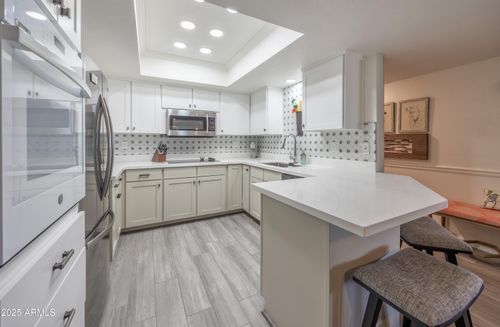 137-17404 N 99th Ave, Sun City, AZ, 85373-2019 | Card Image