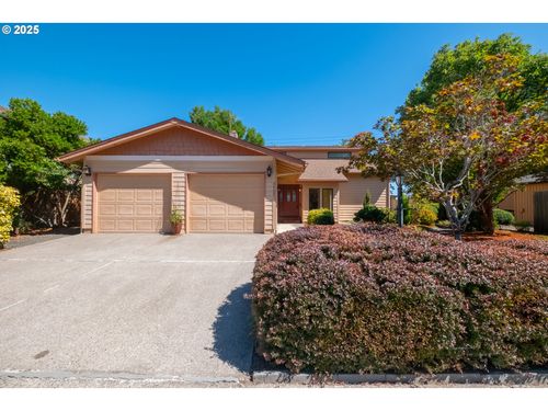 2465 40th Ave Se, Albany, OR, 97322-6306 | Card Image