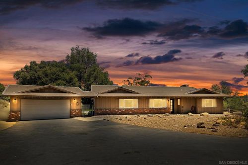 2686 Via Viejas, Alpine, CA, 91901-3640 | Card Image