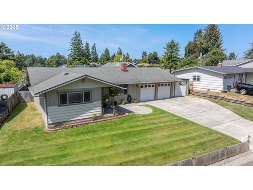 3840 Vista Dr, North Bend, OR, 97459-2471 | Card Image