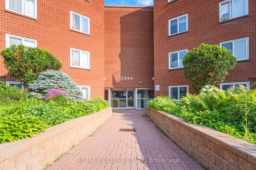 101a-2044 Arrowsmith Dr, Ottawa, ON, K1J7V8 | Card Image