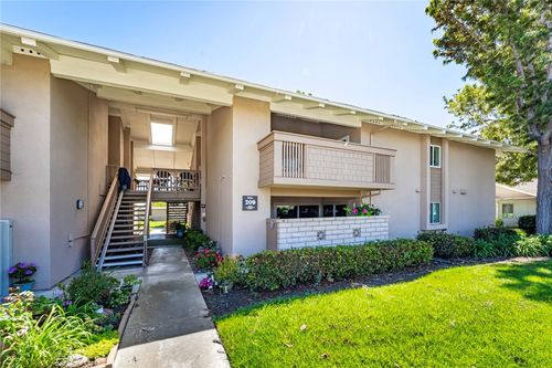 209e-8877 Lauderdale Ct, Huntington Beach, CA, 92646-6208 | Card Image