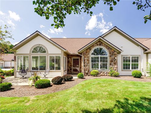 664 Crossings Circle, Tallmadge, OH, 44278 | Card Image