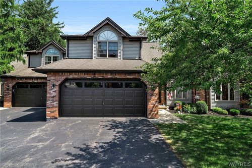 15 In The Woods Ln, West Seneca, NY, 14224-4546 | Card Image