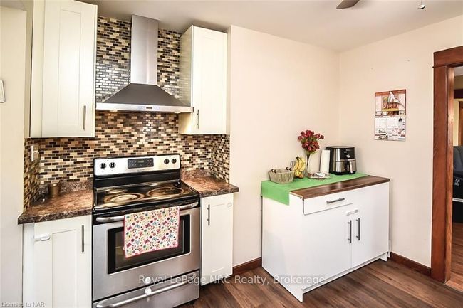 6405 Ker St, House other with 4 bedrooms, 2 bathrooms and 3 parking in Niagara Falls ON | Image 9