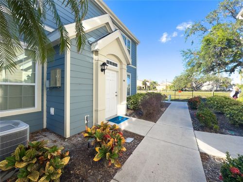 203-5521 Rosehill Rd, SARASOTA, FL, 34233-3056 | Card Image