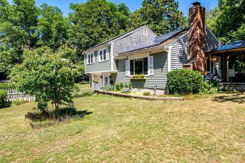 38 Autumn Dr, South Yarmouth, MA, 02664-4006 | Card Image