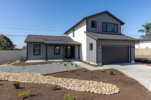 702 Passion Ct, Vista, CA, 92083-3347 | Card Image